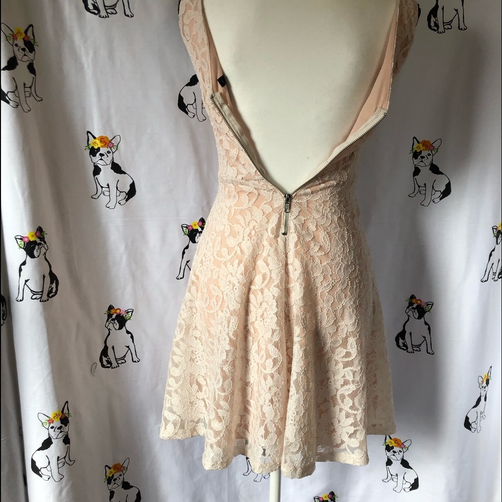 Speechless Lace Dress - Picture 7 of 8